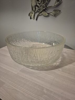 Indiana Glass Iced Glass Serving Bowl